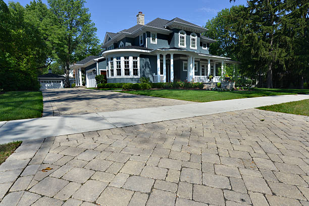 Best Professional Driveway Pavers  in Manhasset Hills, NY